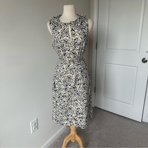 Anne Klein Floral Daisy Sleeveless Dress - Navy and White